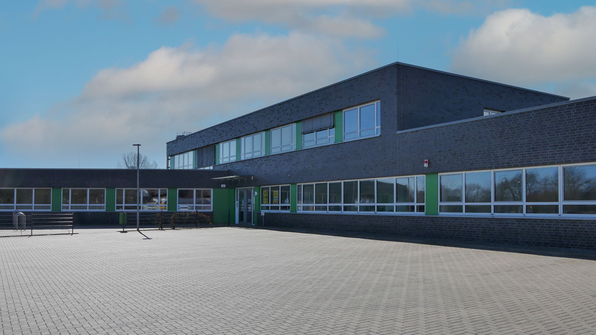 Logistikzentrum Bersenbrück als Referenzprojekt von Klövekorn Metall