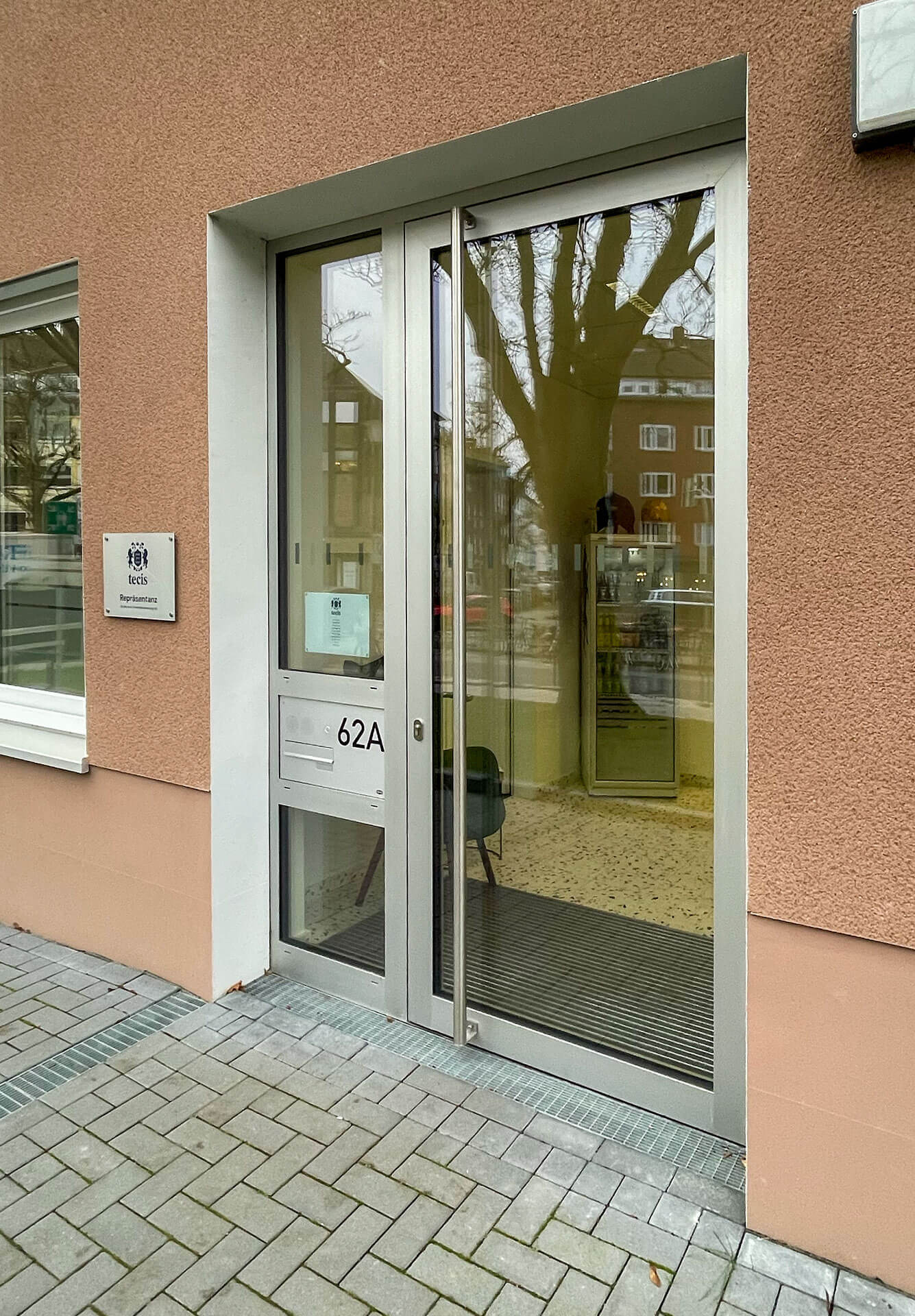 Aluminium-Eingangstür im Wohnungsbau – Alte Josefschule Münster